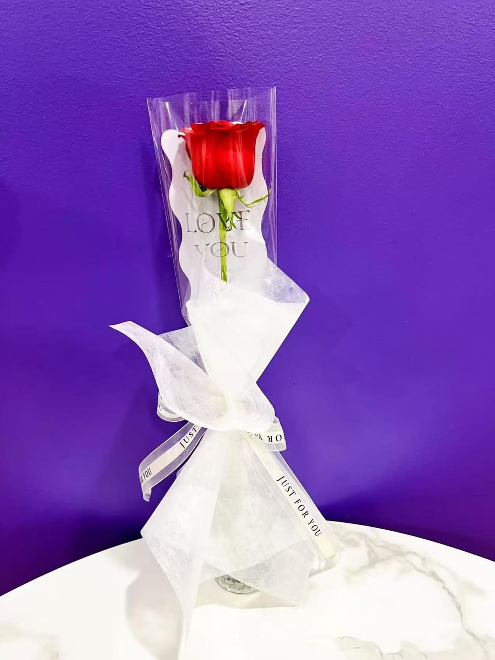 Single Handheld Rose Bouquet-white