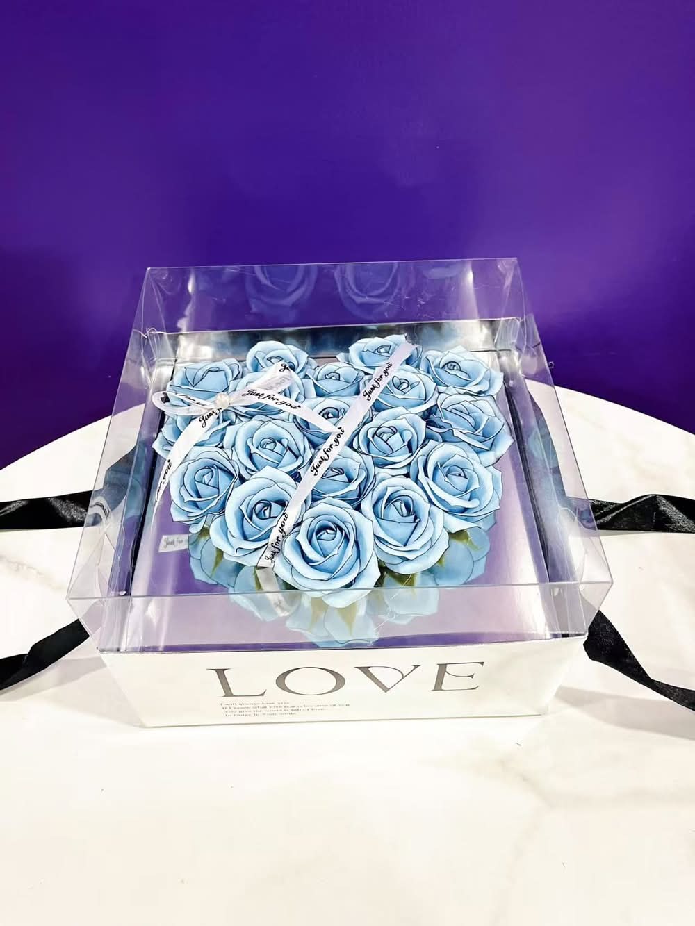 The LOVE Signature Rose Box - Sky Blue